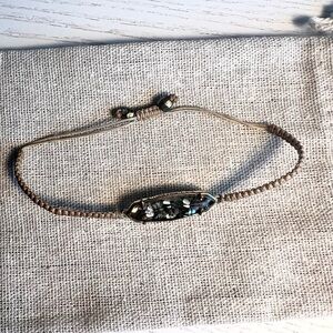 Kendra Scott- Elegant Crushed Glass Robe Bracelet with Gold Accents